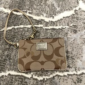 Coach Poppy Wristlet